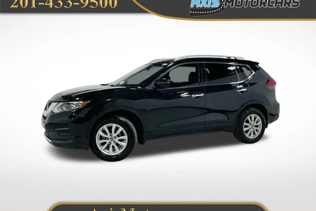 2018 Nissan Rogue SV photo 1
