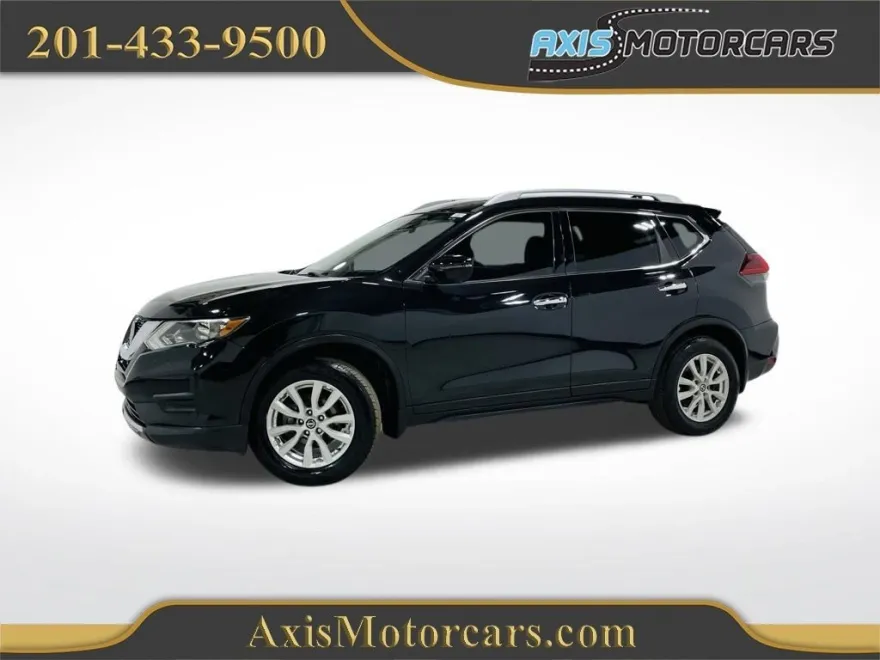 2018 Nissan Rogue SV photo 1