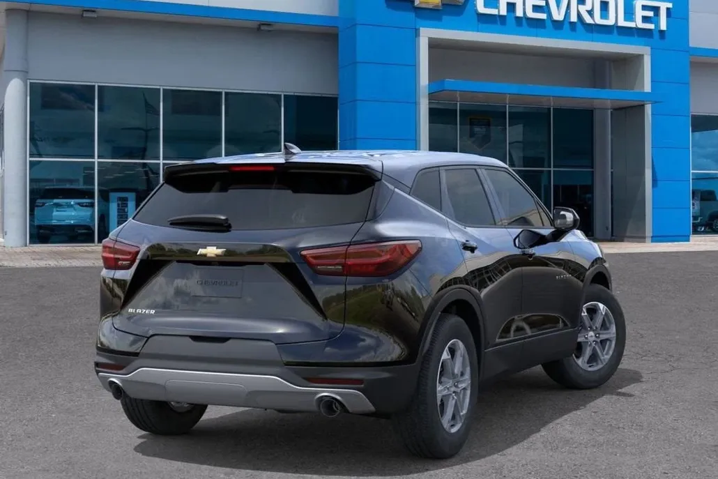 2025 Chevrolet Blazer 2LT photo 1