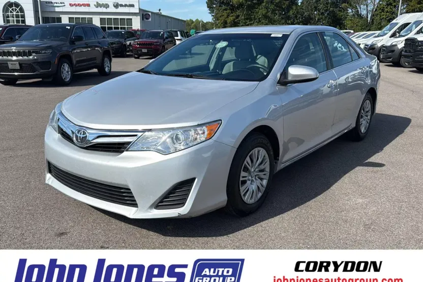 2014 Toyota Camry L photo 1