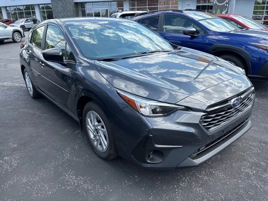 2025 Subaru Impreza Base photo 1