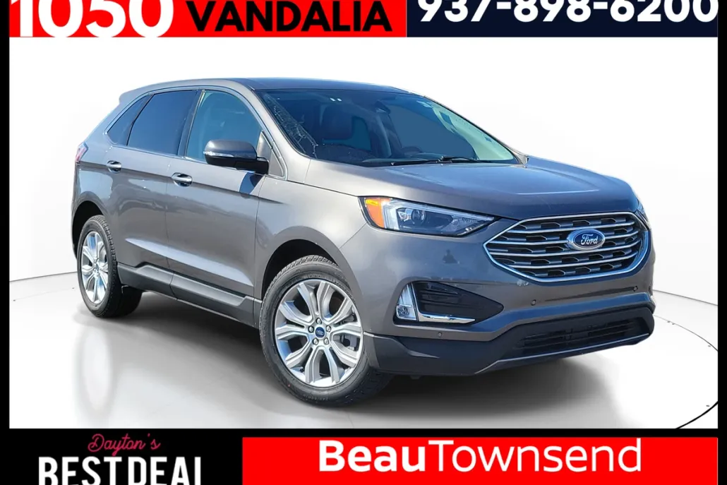 2022 Ford Edge Titanium photo 1