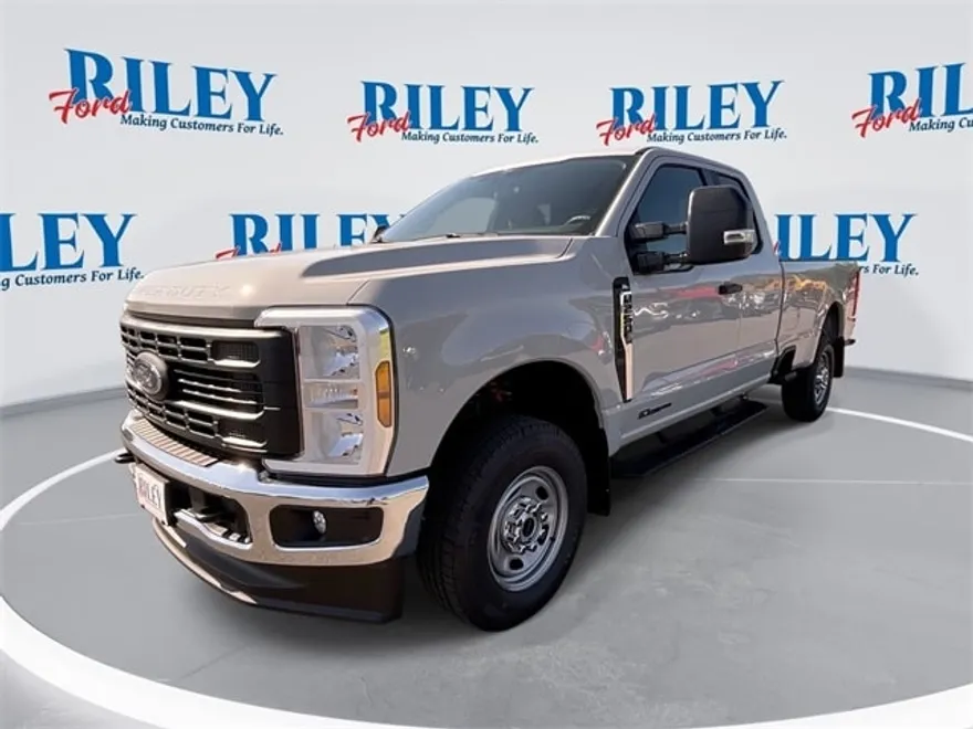 2025 Ford F-250 photo 1