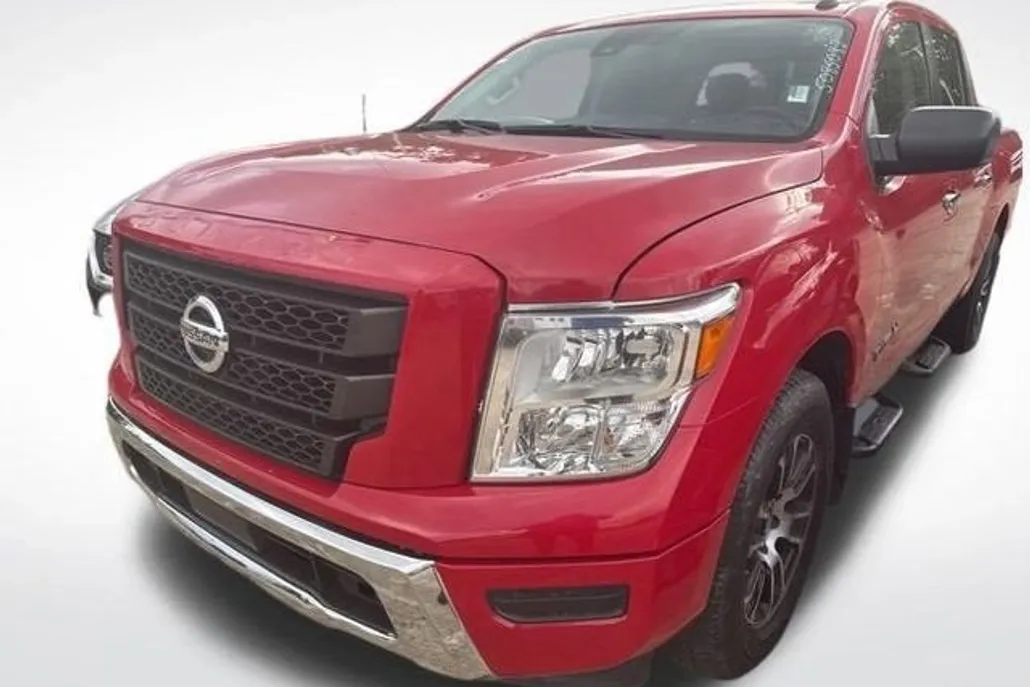 2021 Nissan Titan Crew Cab SV photo 1