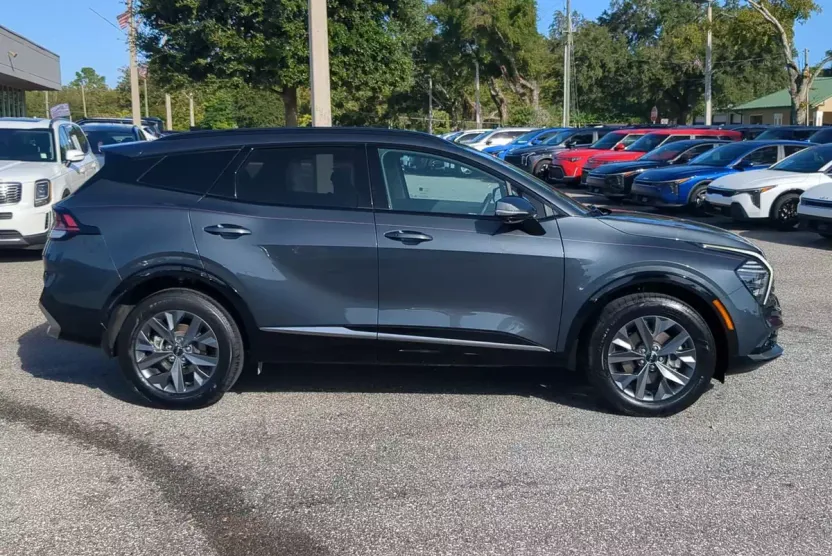 2025 Kia Sportage Hybrid photo 1