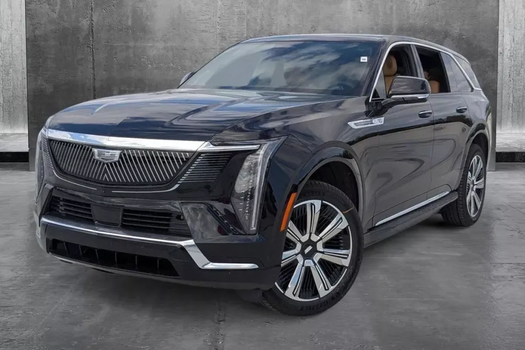 2025 Cadillac Escalade IQ Luxury photo 1
