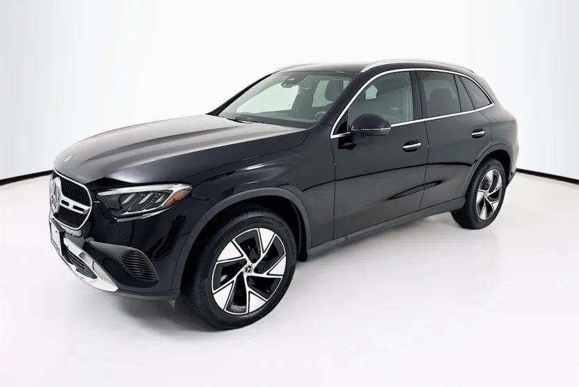 2024 Mercedes Benz GLC 300 4MATIC photo 1
