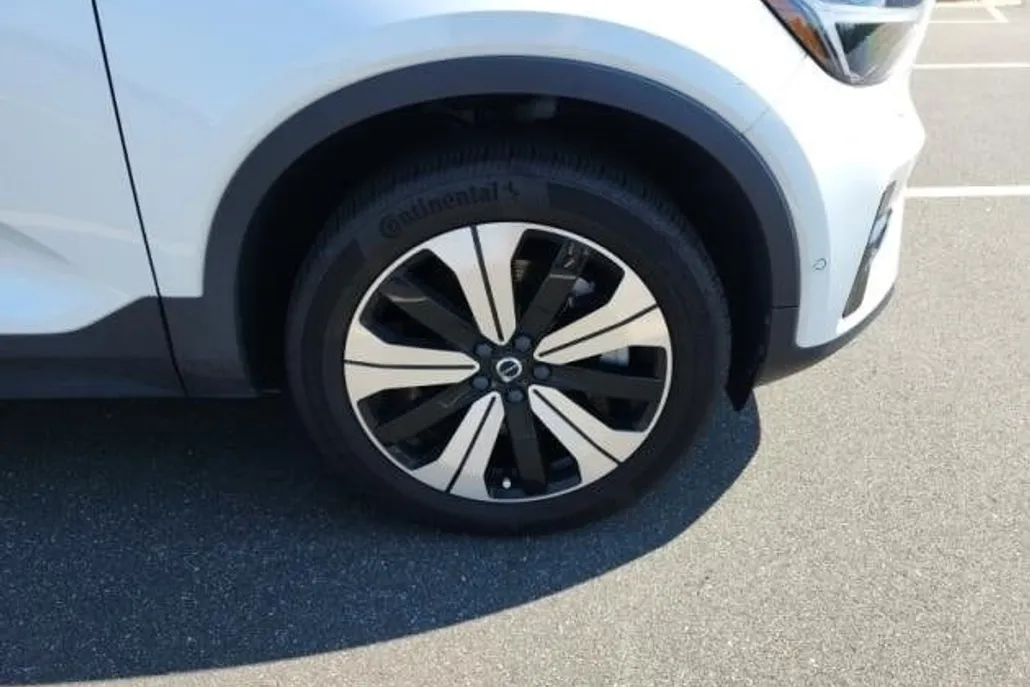 2023 Volvo C40 Recharge Plus photo 1