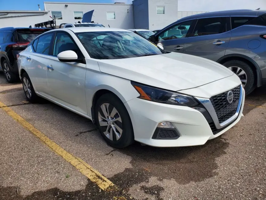 2022 Nissan Altima 2.5 S photo 1