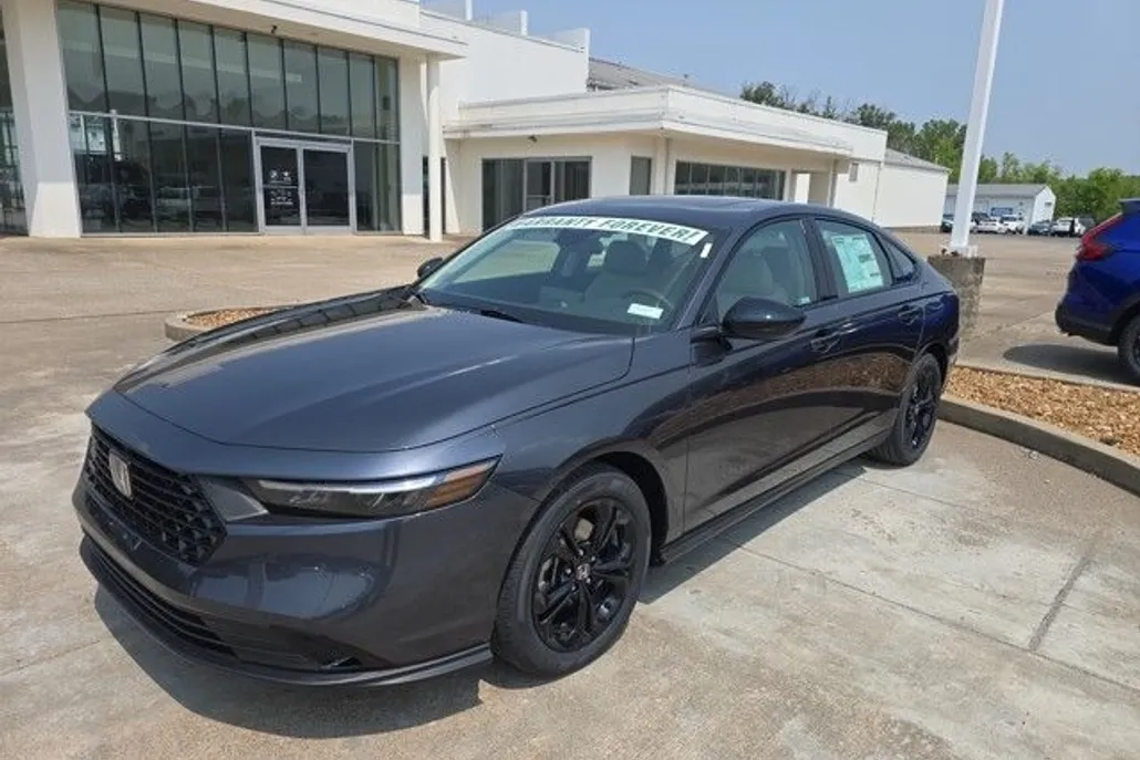 2025 Honda Accord 1.5T SE photo 1