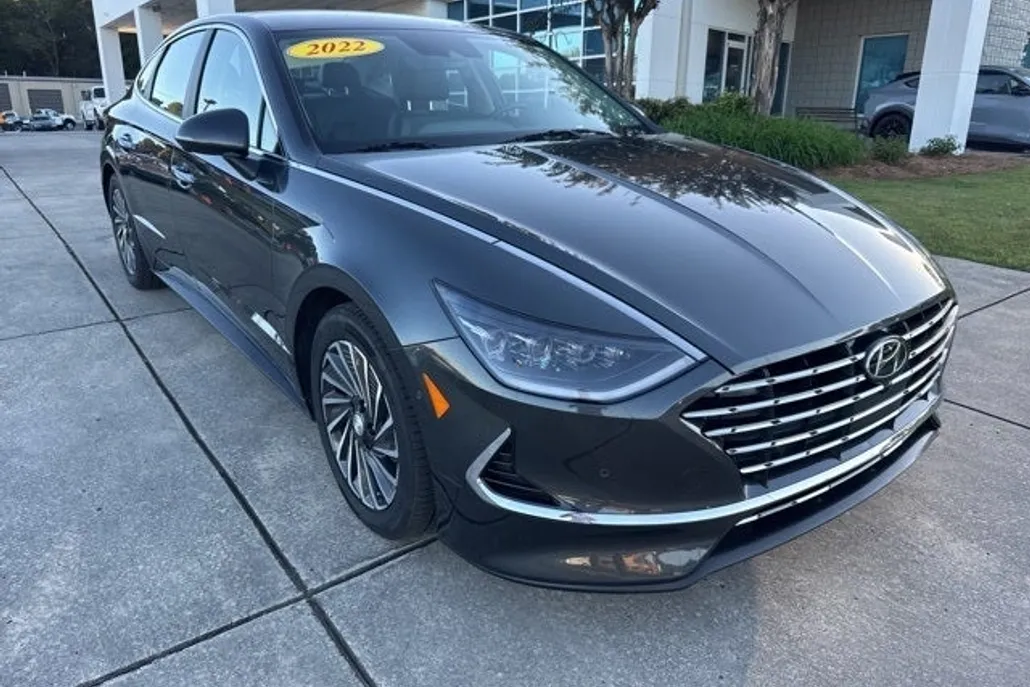 2022 Hyundai Sonata Hybrid Limited photo 1