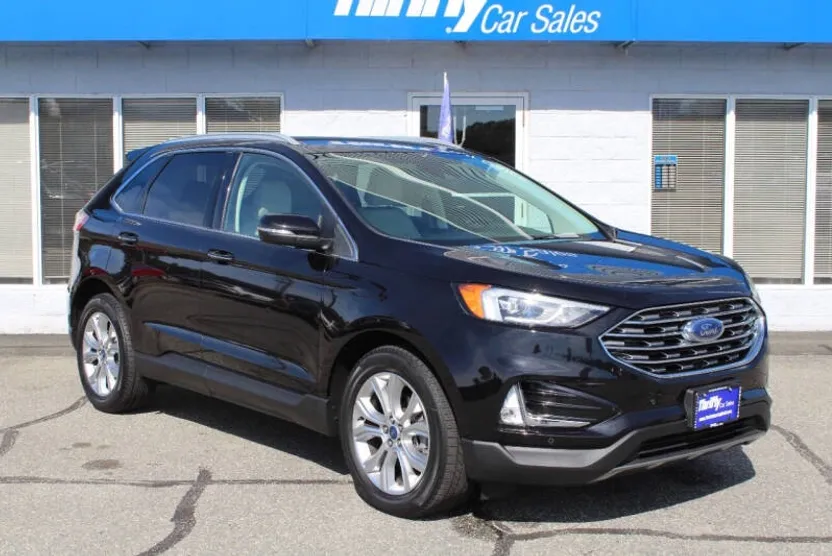 2020 Ford Edge Titanium photo 1