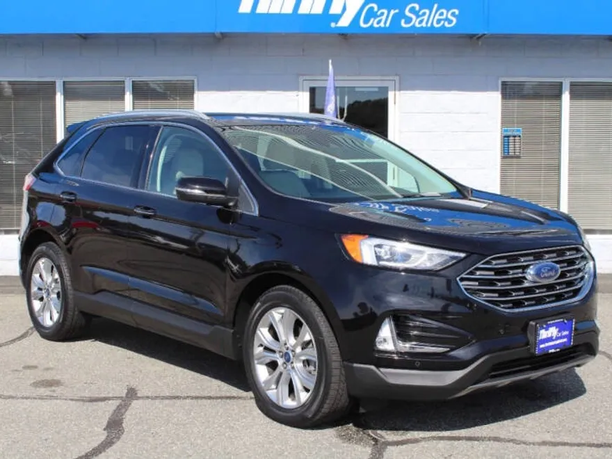 2020 Ford Edge Titanium photo 1