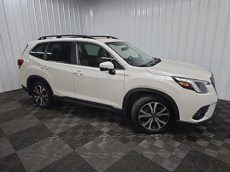 2023 Subaru Forester Limited photo 1