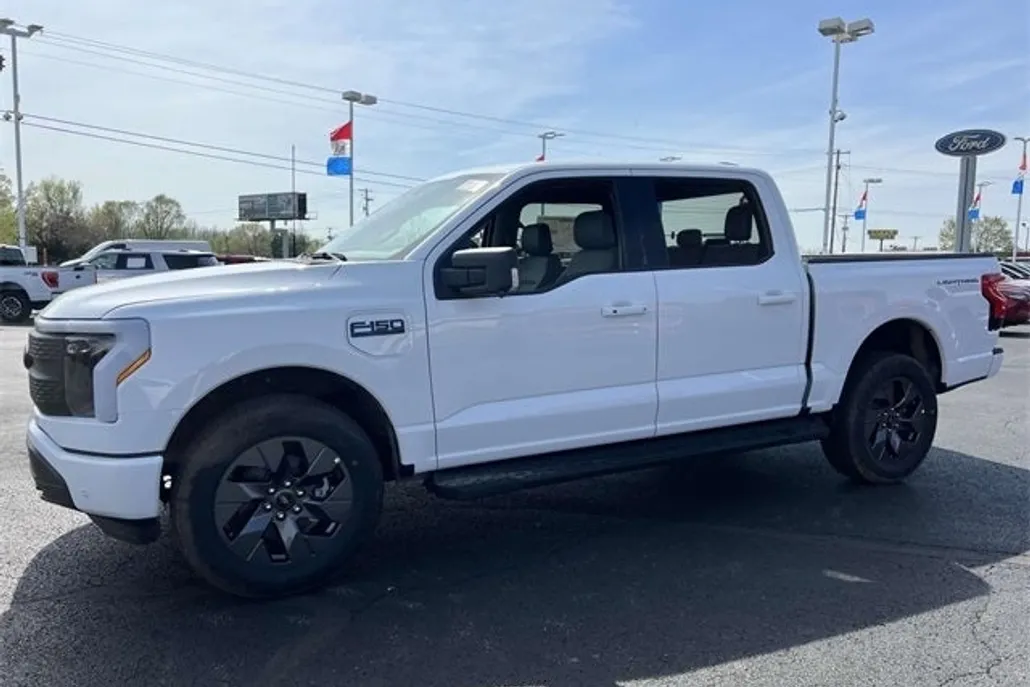 2025 Ford F-150 Lightning photo 1