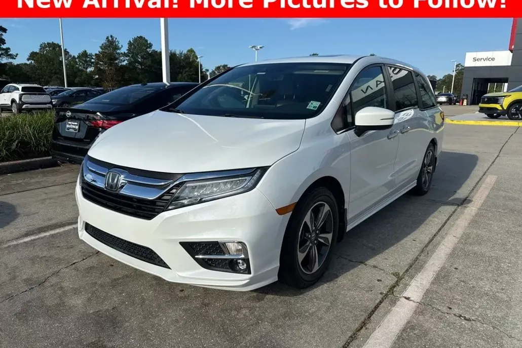2020 Honda Odyssey Touring photo 1