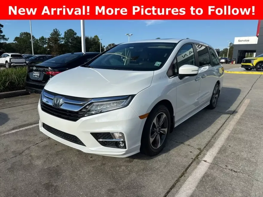 2020 Honda Odyssey Touring photo 1