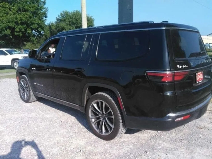2022 Jeep Wagoneer Series III photo 1