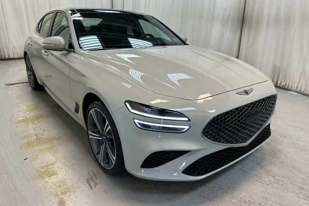 2025 Genesis G70 2.5T Sport Prestige photo 1