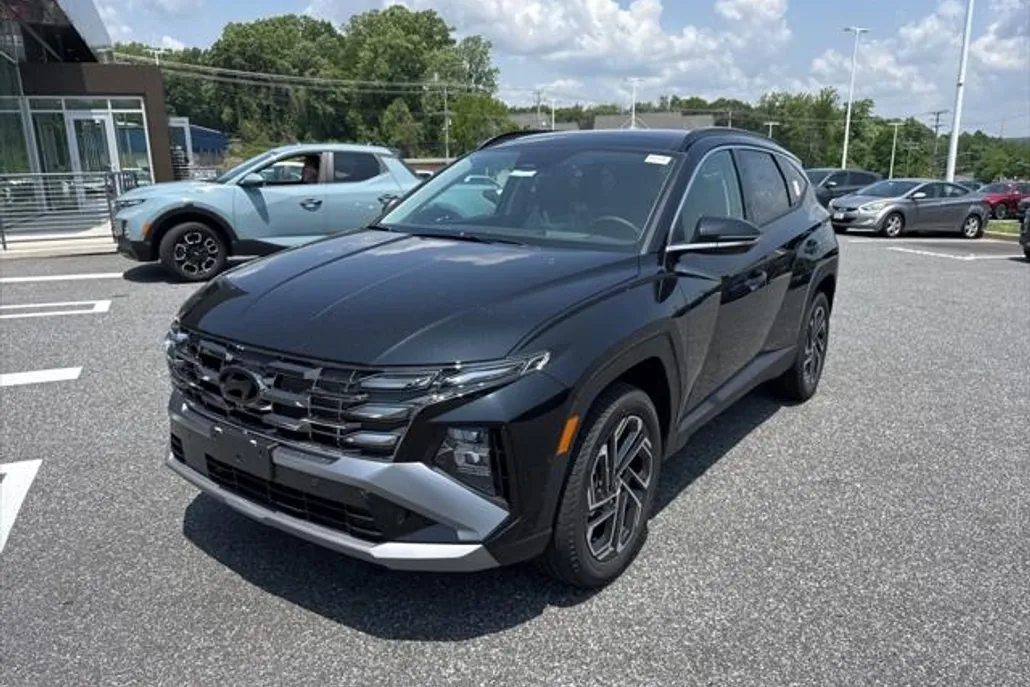 2025 Hyundai Tucson Limited photo 1