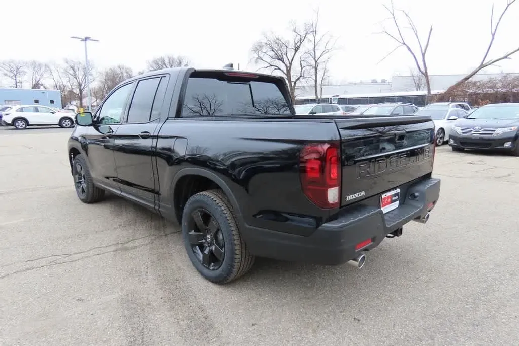 2026 Honda Ridgeline Black Edition photo 1