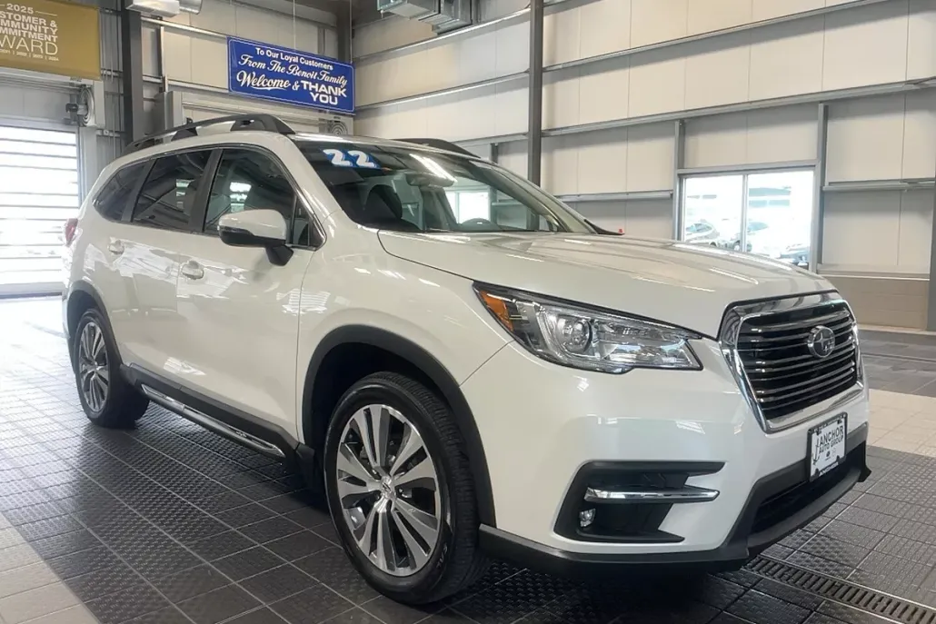 2022 Subaru Ascent Limited photo 1