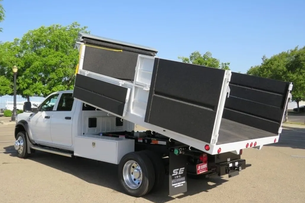 2023 Ram 5500 Tradesman photo 1