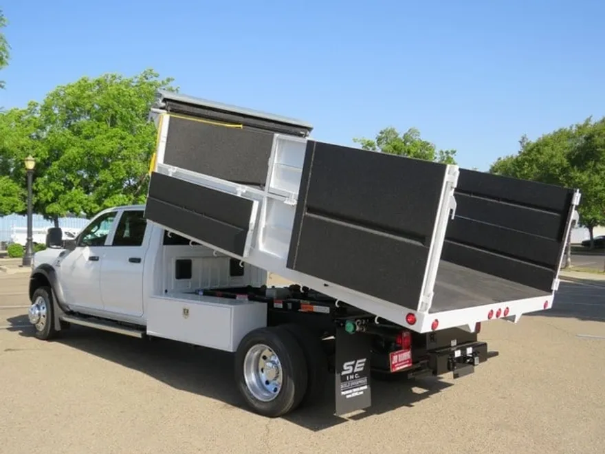 2023 Ram 5500 Tradesman photo 1