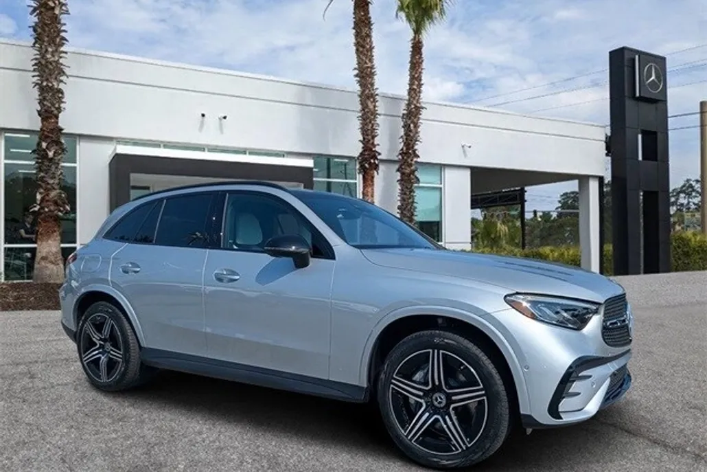 2026 Mercedes Benz GLC 350e 4MATIC photo 1