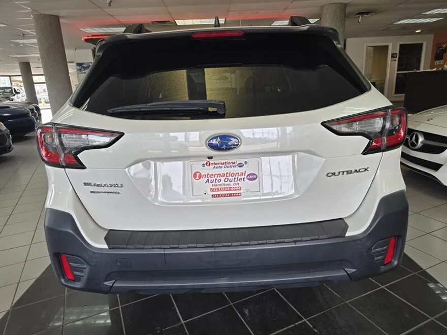 2022 Subaru Outback Premium photo 1
