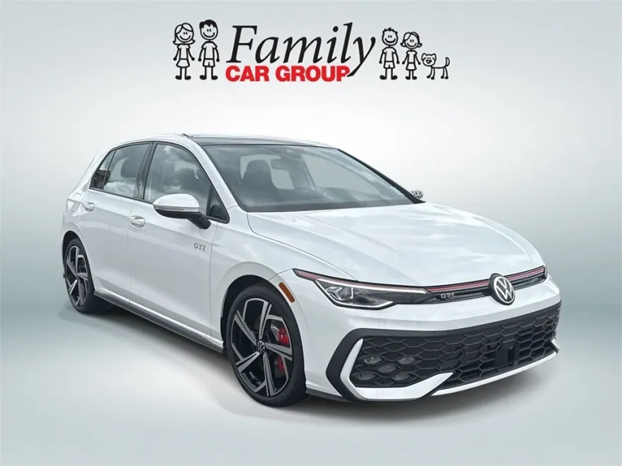 2025 Volkswagen Golf GTI SE photo 1