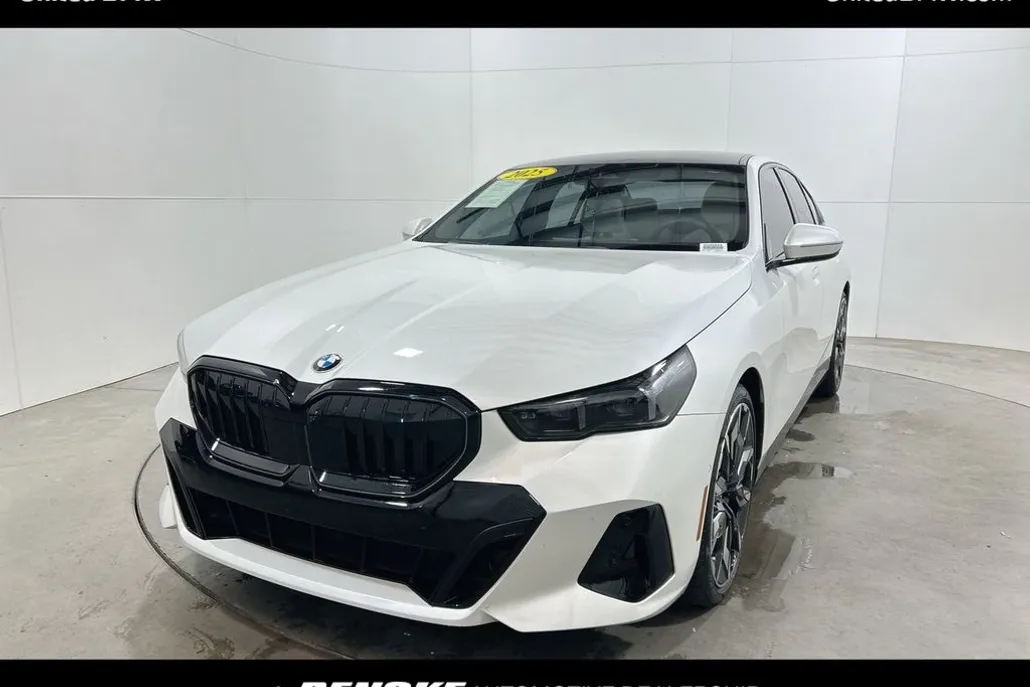 2025 Bmw 530i photo 1
