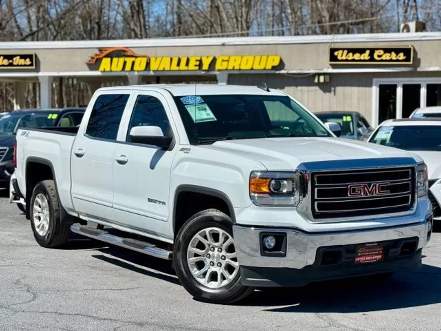 2015 Gmc Sierra 1500 SLE photo 1