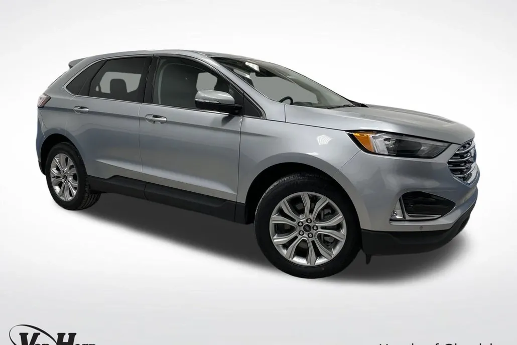 2024 Ford Edge Titanium photo 1