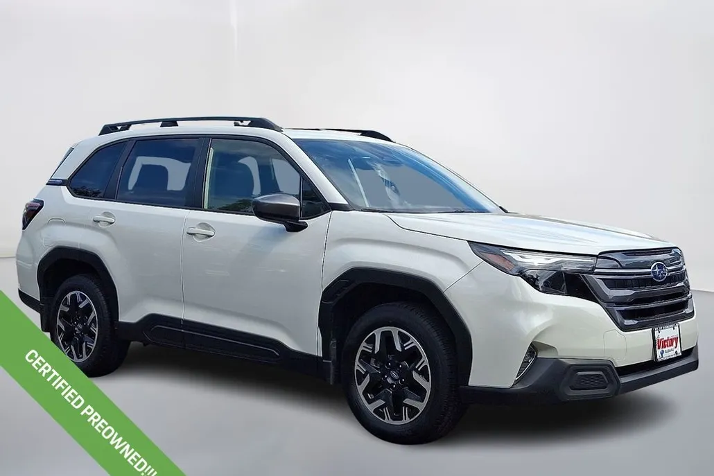 2025 Subaru Forester Premium photo 1