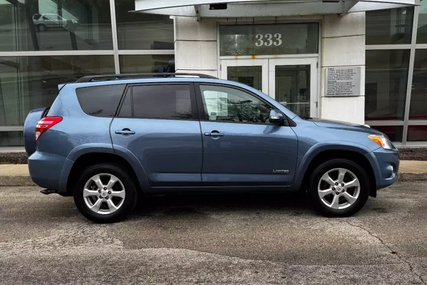 2010 Toyota RAV4 Limited photo 1