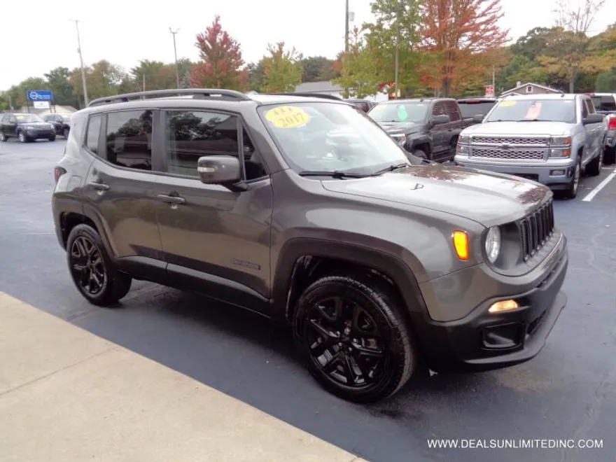 2017 Jeep Renegade Latitude photo 1