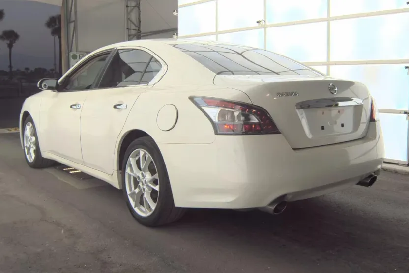 2013 Nissan Maxima SV Sport photo 1