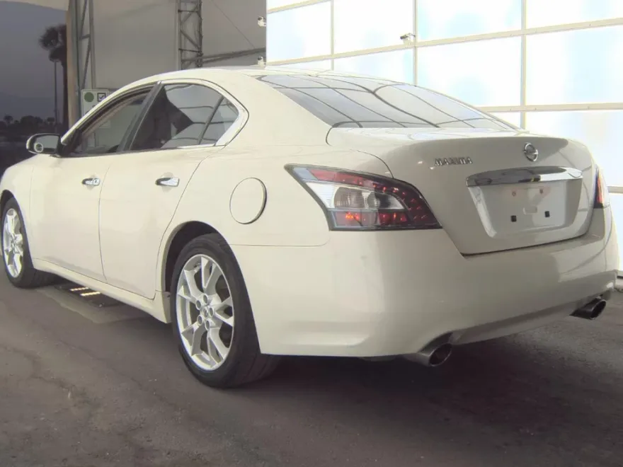 2013 Nissan Maxima SV Sport photo 1
