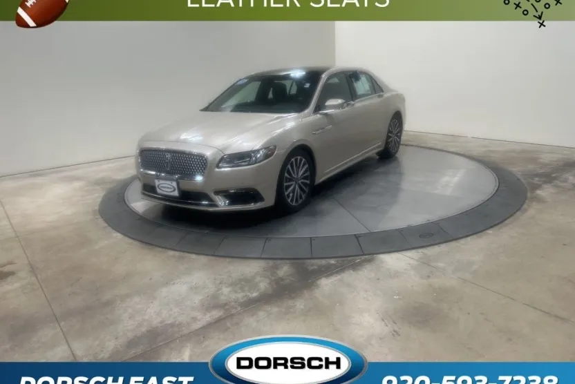 2017 Lincoln Continental Select photo 1