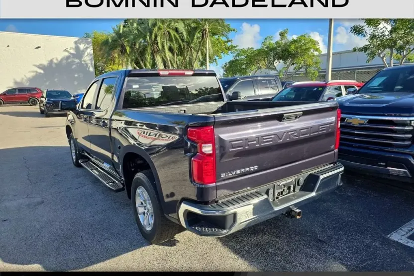2023 Chevrolet Silverado 1500 LT photo 1