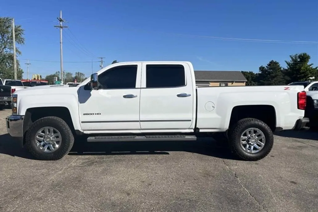 2018 Chevrolet Silverado 2500HD LTZ photo 1