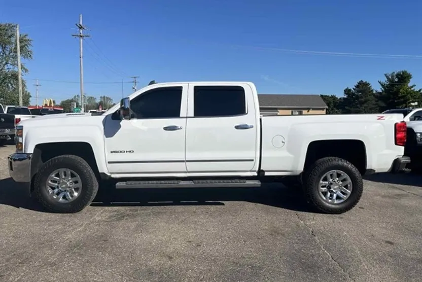 2018 Chevrolet Silverado 2500HD LTZ photo 1