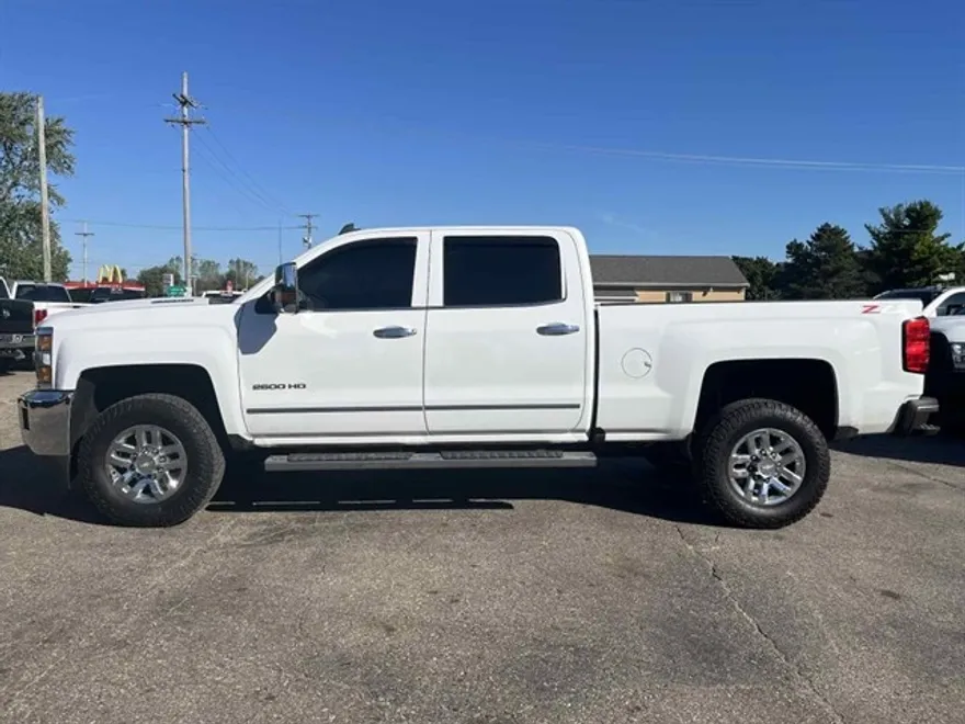 2018 Chevrolet Silverado 2500HD LTZ photo 1