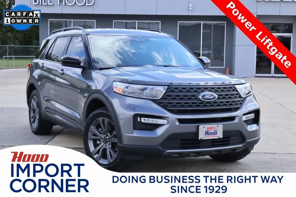 2022 Ford Explorer XLT photo 1