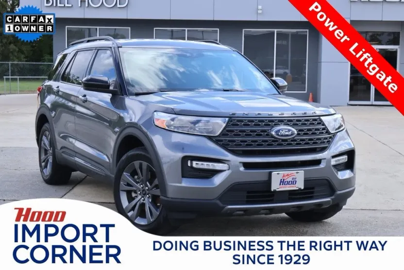 2022 Ford Explorer XLT photo 1