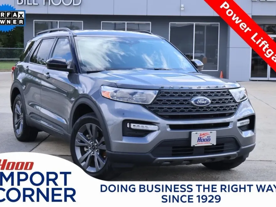 2022 Ford Explorer XLT photo 1