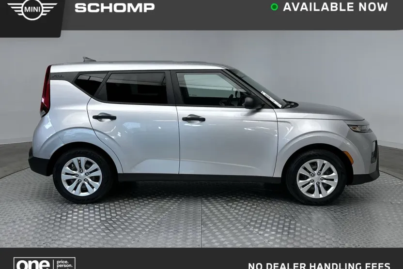 2021 Kia Soul LX photo 1