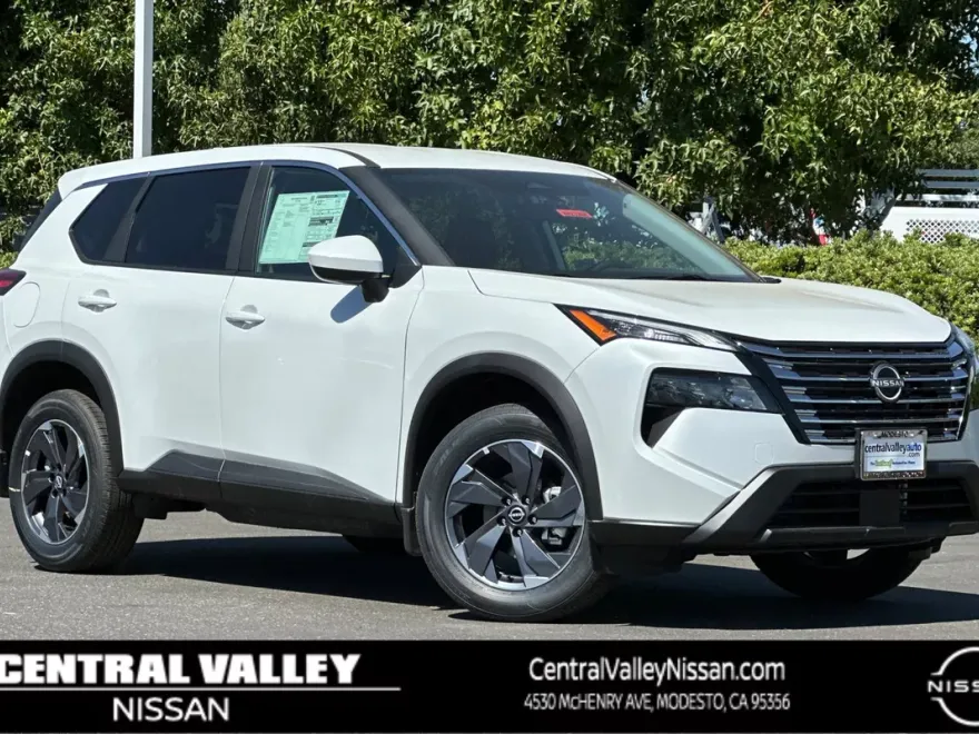 2026 Nissan Rogue SV photo 1