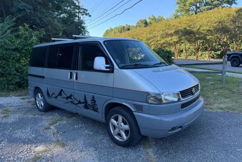 2001 Volkswagen EuroVan GLS photo 1